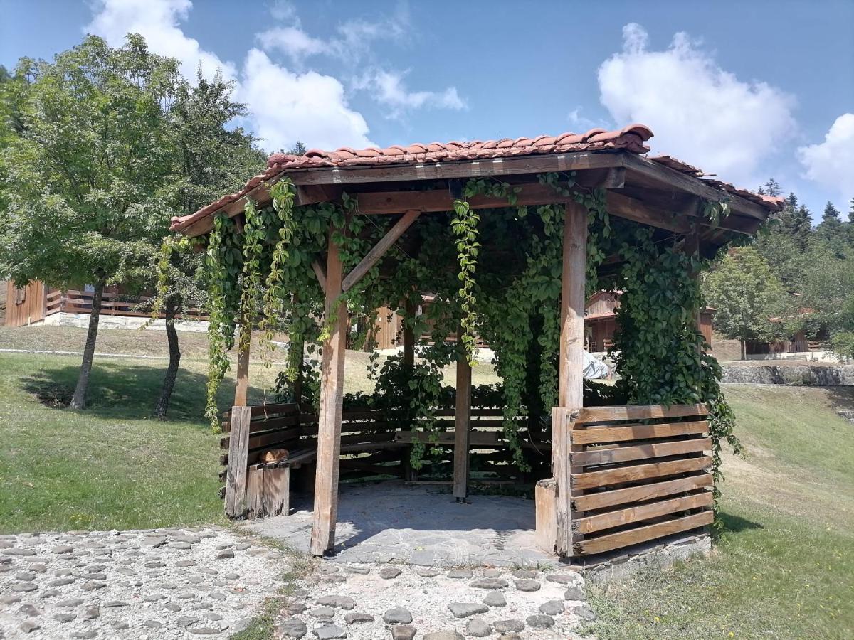 Livadaki Village Megali Kapsi Extérieur photo